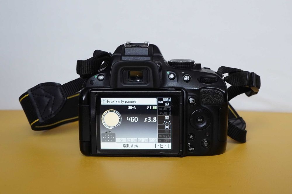 Nikon D5100 + obiektyw 18-105 VR BARDZO DOBRY STAN
