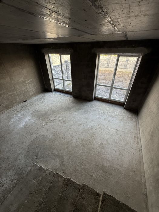 Продаж котеджу район Екватору.Міські комунікації