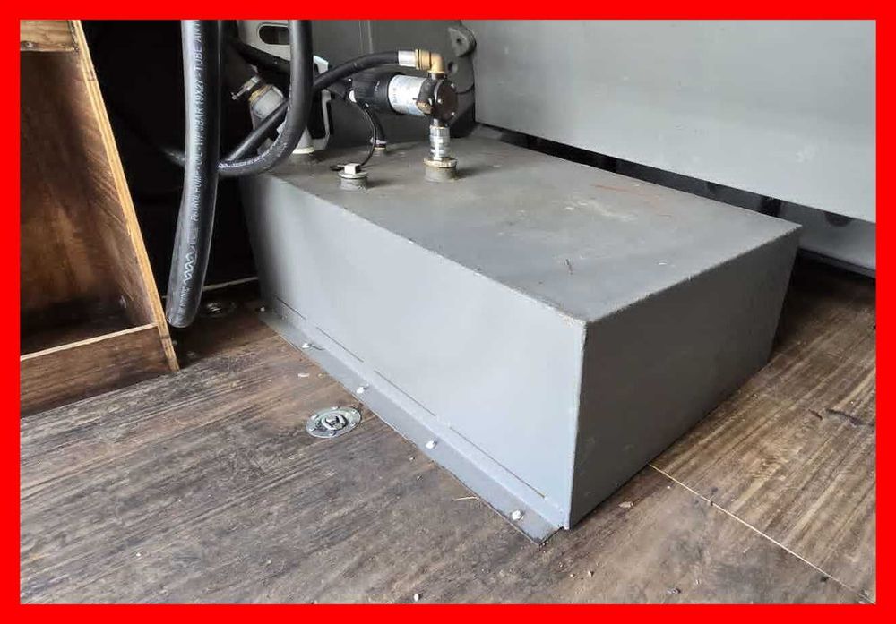 Zbiornik mobilny na olej napędowy o pojemności 250l