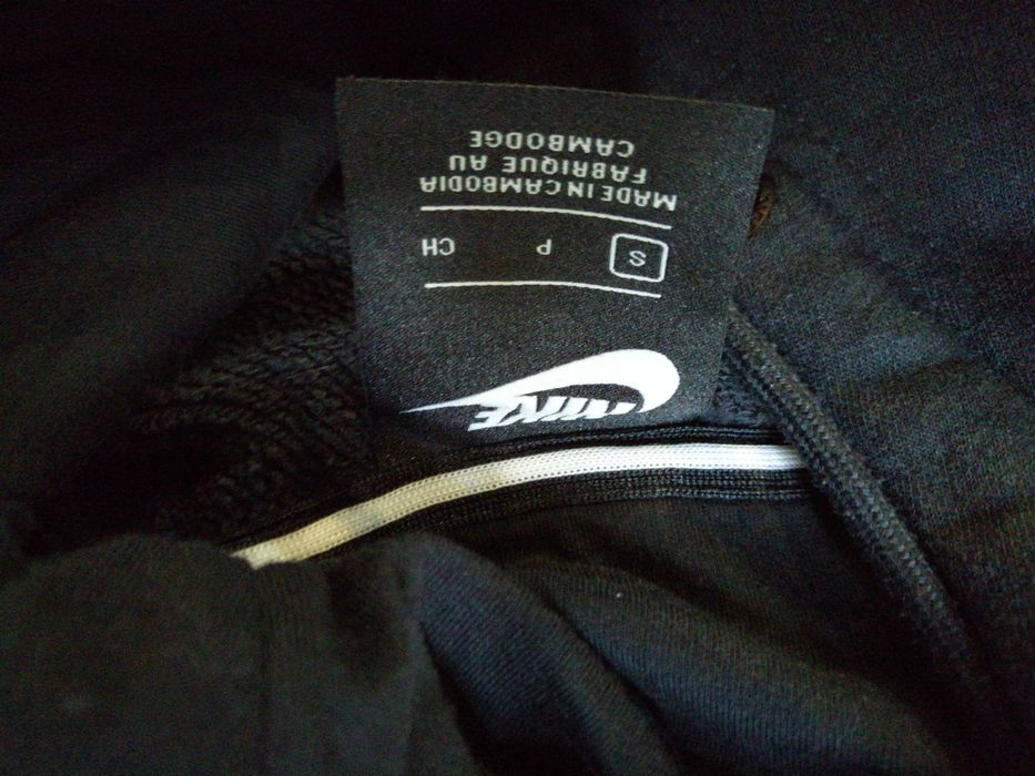 Czarna bluza nike