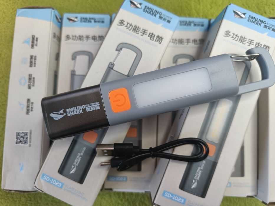 Фонарик Xiaomi Smiling shark. Ліхтар, лампа.