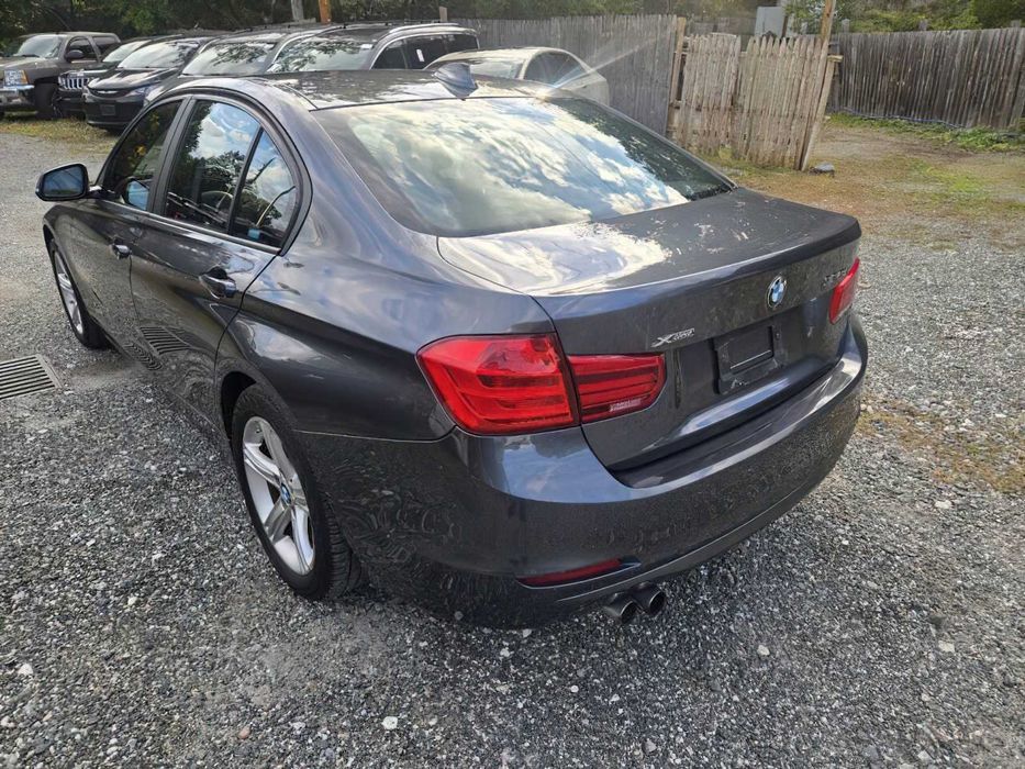 BMW 320i      2015