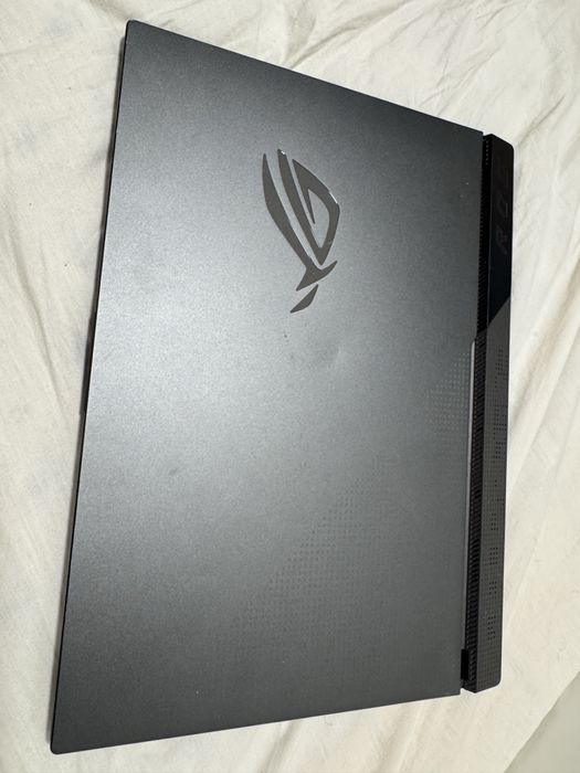 Asus rog strix G513 ic