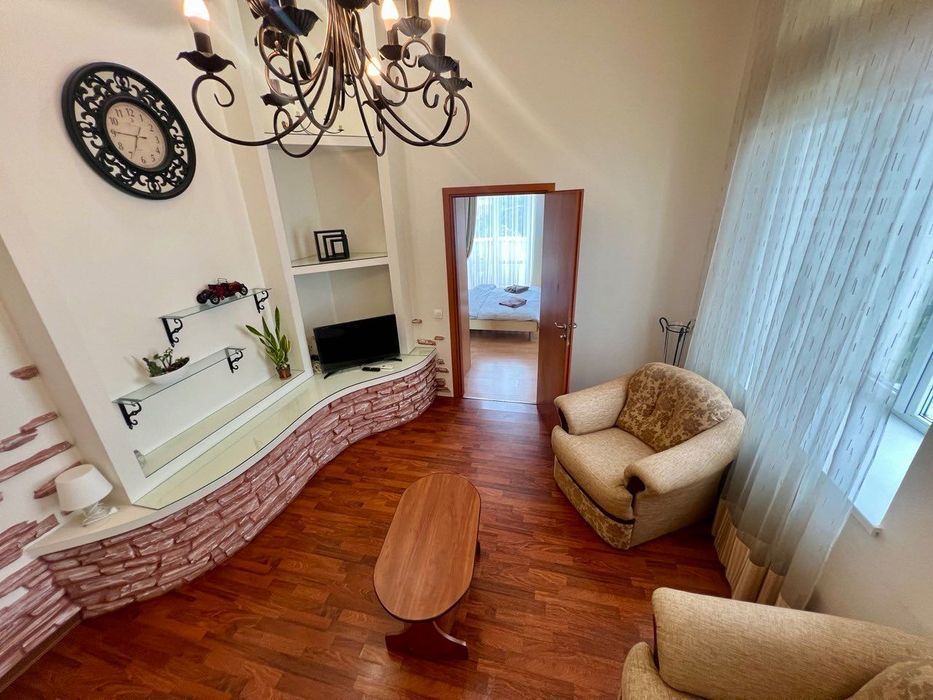 Знижка 40% на вечір Центр метро Хрещатик  Люкс Подобово Лютеранська 7