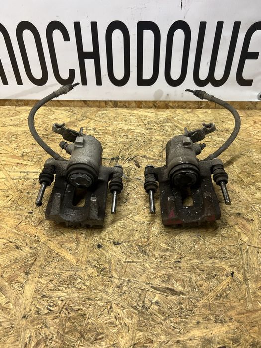 Zacisk hamulcowy vw golf 5 prawy tył TRW