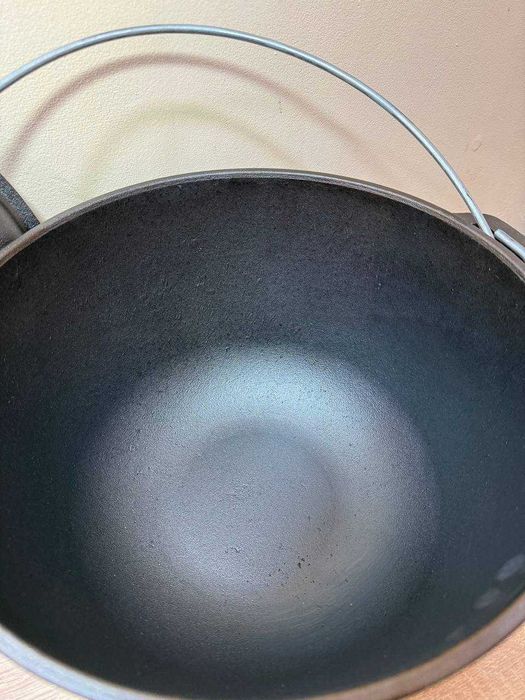 Казан-котел чавунний туристичний з кришкою Brizoll 8,10,12 л.