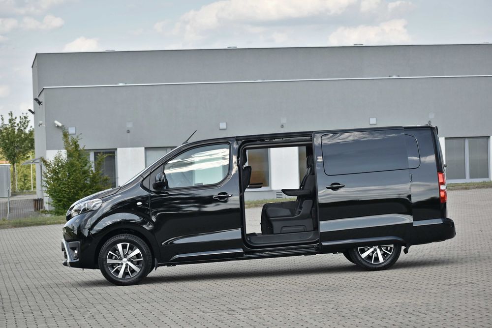 Wynajem busa 7 osobowy Automat 177KM  Wersja Long PREMIUM VIP