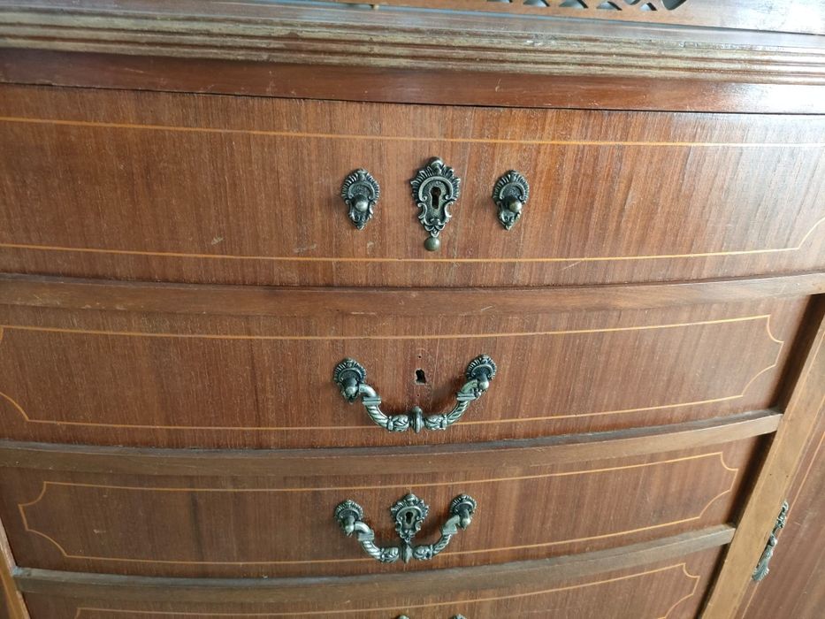 Aparador estilo inglês