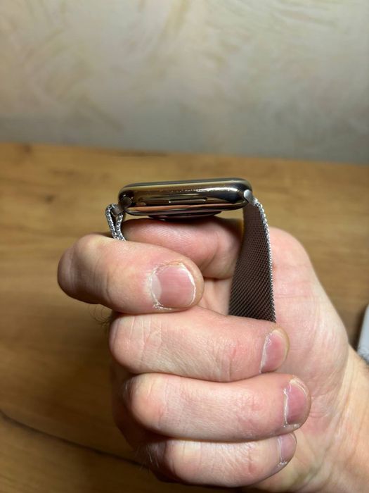 Apple Watch Series 8 45mm Gold Stainless Steel Case в гарному стані