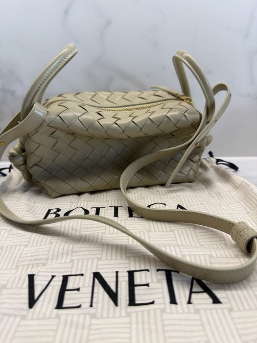Bottega veneta Loop mini leather camera bag