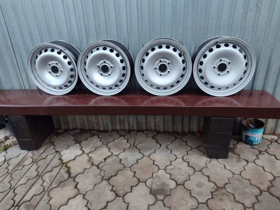 Продам Диски Металеві на 16 Рено Сценік 3. Меган 5*114'3. З датчиками