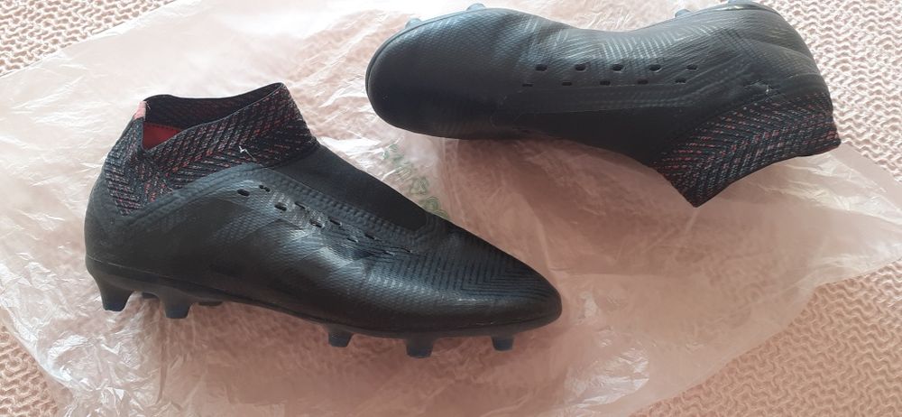 Chuteiras ADIDAS-NOVAS