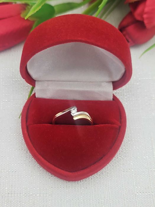 Złoty pierścionek 2,26 G 585