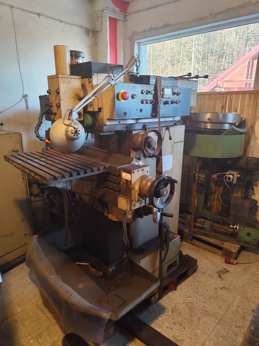 Wiertarka stołowa do metalu tokarka frezarka Piła taśmowa szlifierka