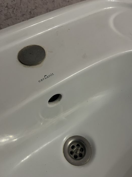 Продам  Умивальник cersanit б/у