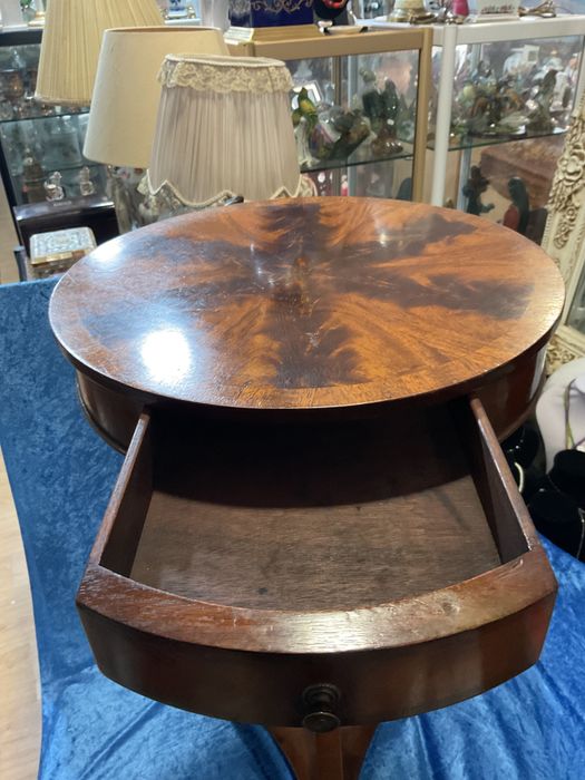 Mesa de apoio inglesa mahogany,altura 68 cm topo 39 cm