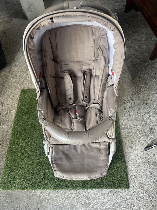 Carrinho trio com 2 iso fixos Bebecar