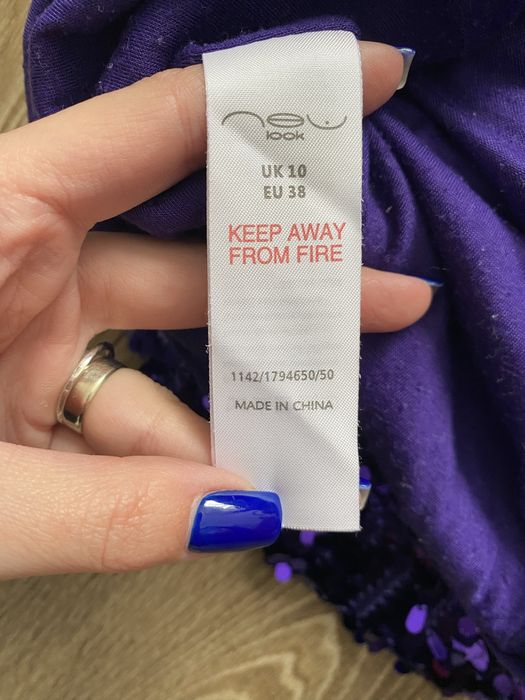 Святкова сукня в паєтки new look