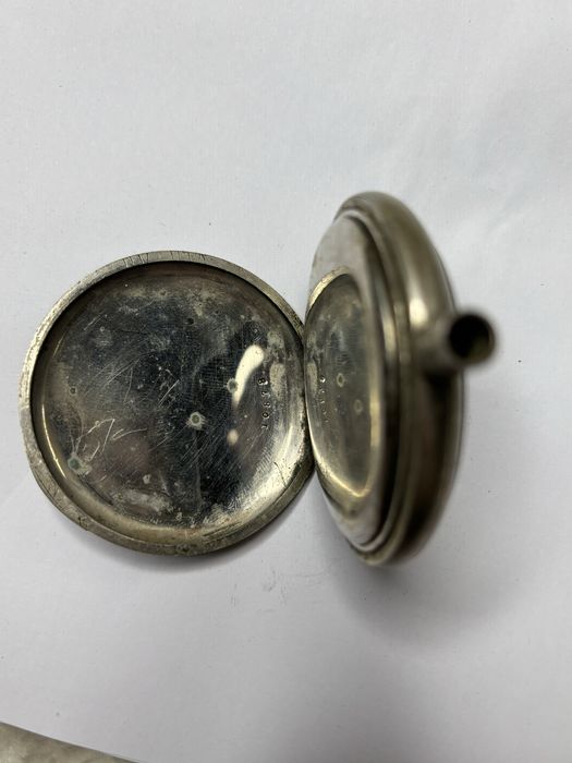 zabytkowy stoper kieszonkowy z napisem Felsing Berlin Antimagnetisch