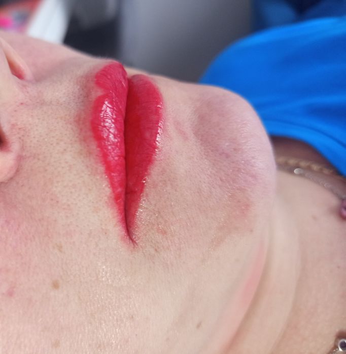 Manicure hybrydowy , makijaż permanentny, depilacja twarzy