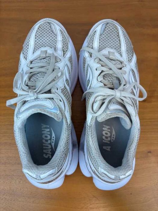 Buty Saucony ProGrid Omni 9 (Białe / Srebrne) – roz. 41