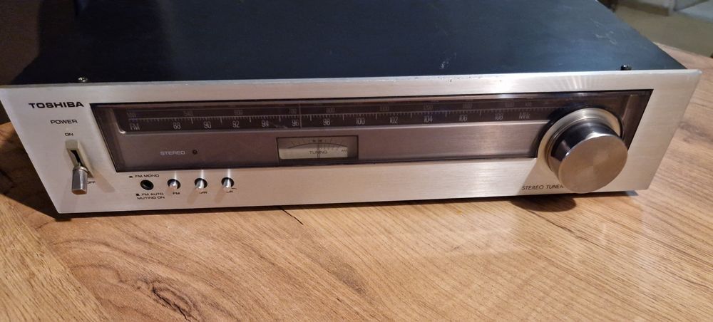 Tuner toshiba  ST-225 vintage  retro