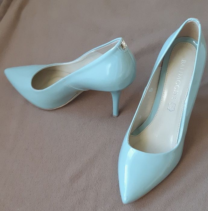 szpilki czółenka Baldaccini rozm. 38-39 miętowe