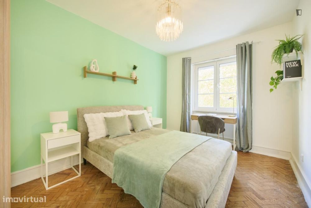 Quarto - localizado em Roma-Areeiro Lisbon