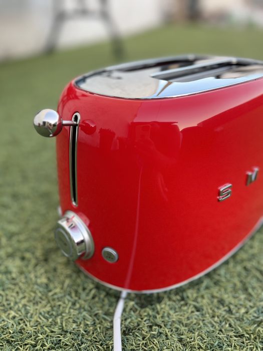 Torradeira SMEG vermelha