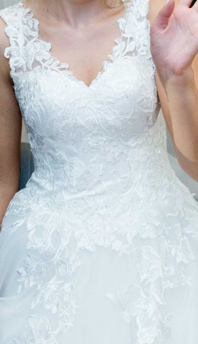 Suknia ślubna plus gratis.