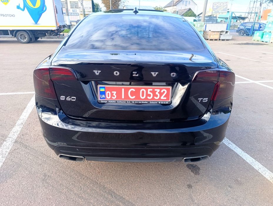 Автомобиль Свеже Пригнанна Volvo S60 T5