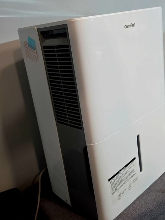 Osuszacz powietrza Comfee Model MDDPE-50DEN7 50 litrów na dzień 116m2/250m3