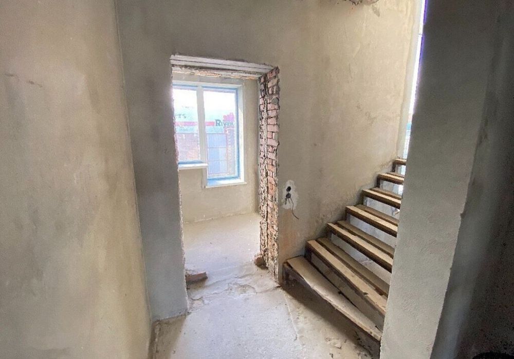 Продам дом в Зарванцах,Вишенка напротив Эпицентра