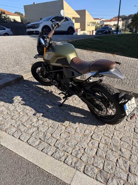 Moto Morini Seiemezzo 650