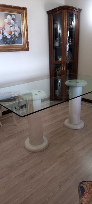 Mesa de Sala com base em mármore