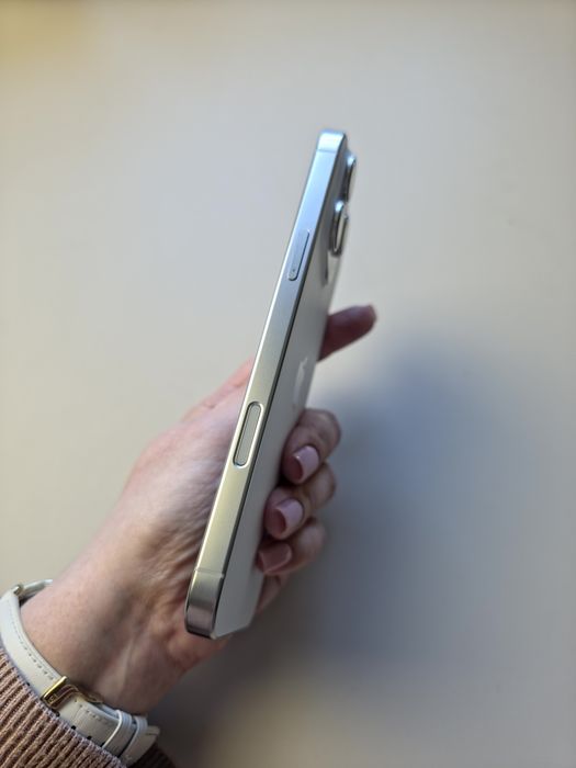iPhone 16 pro max 256 гб, білий