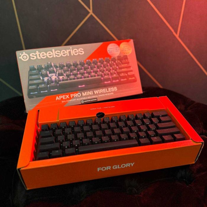 SteelSeries Apex Pro Mini Wireless клавіатура