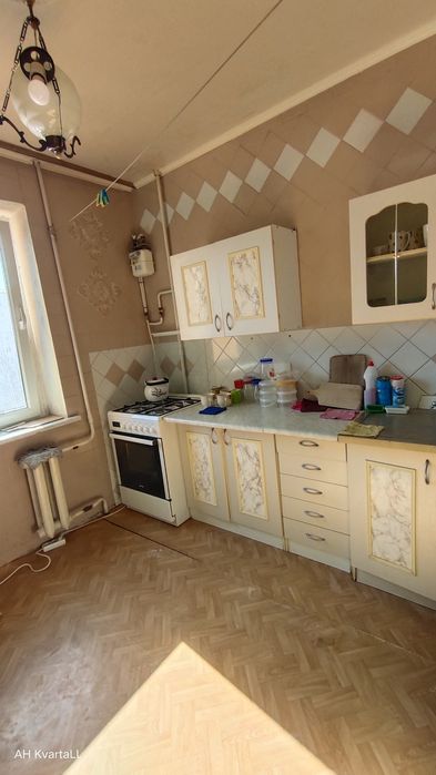 Продам 2к квартиру в Буче Тарасівська 10Б