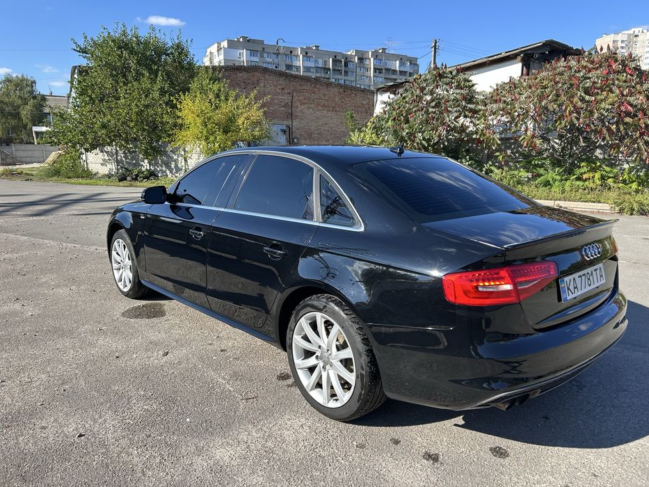 Audi A4 B8 2.0 TFSI Quattro s-line
