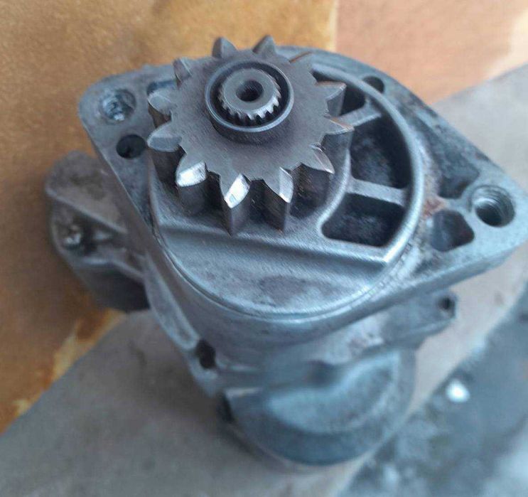 Стартер Nissan 23300 VM00B 12В. Frontier, Navara, Pathfinder