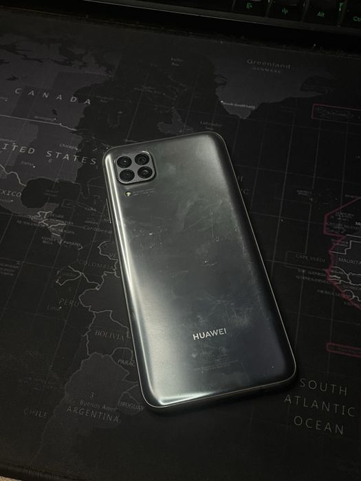 Смартфон Huawei P40 Lite