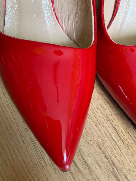 Buty czerwone lakierowane 38