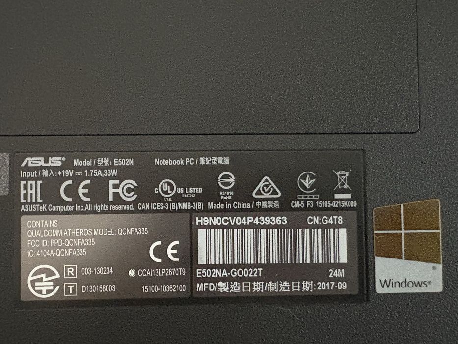 Laptop Asus E502N