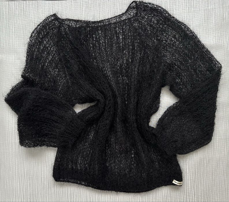 Светрик ручної роботи. Ніжна «Павутинка»