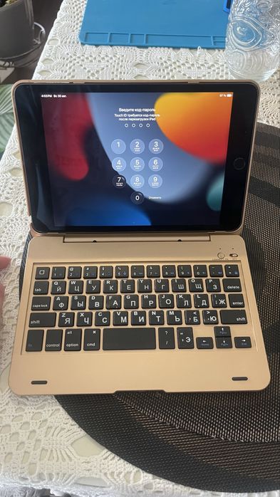 Bluetooth клавіатура ipad mini 5 або такі ж за розміром