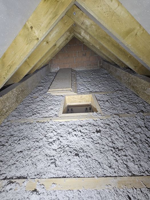 Ocieplenie poddaszy wełna celulozowa/ PIANA PUR