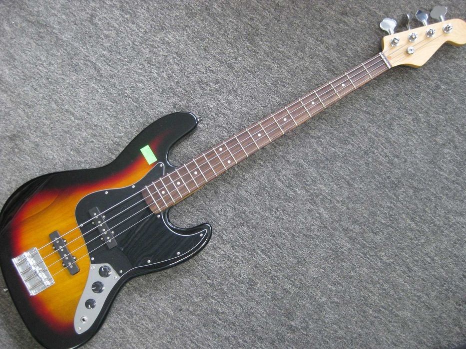 Gitara Basowa elektryczna 4 strunowa Styl Fender