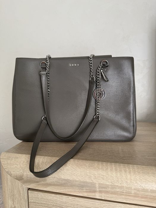 Torebka Dkny skorzana kufer