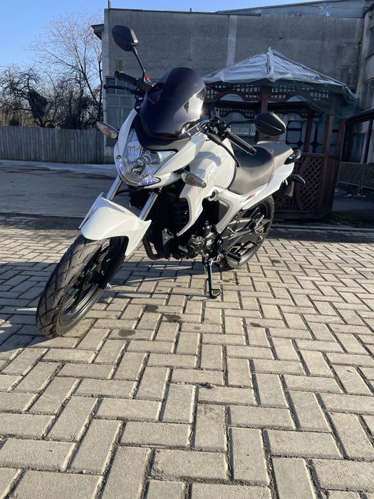 Мотоцикл Lifan KP200