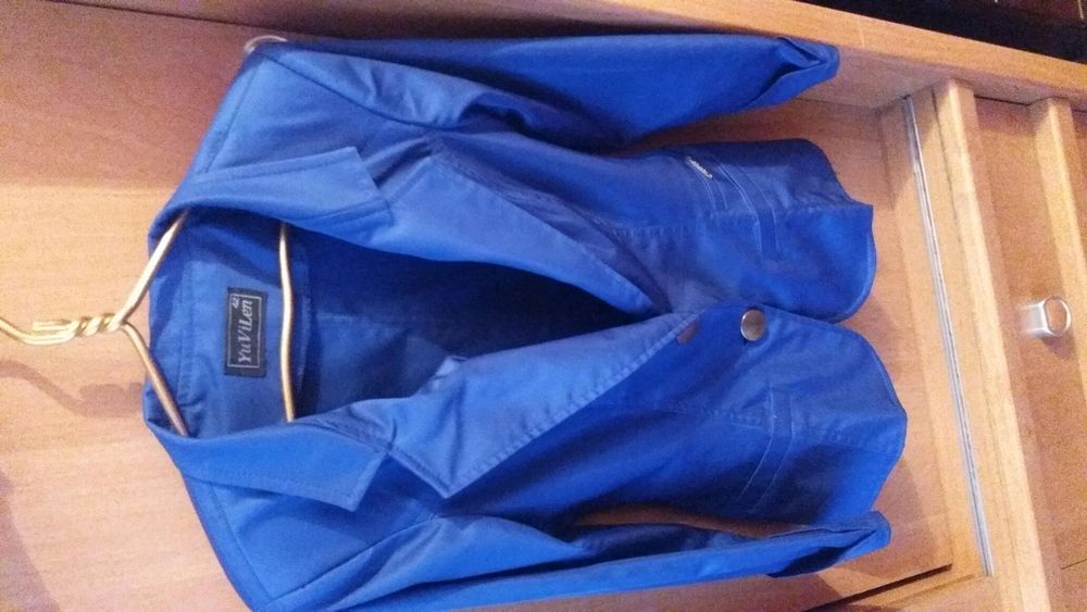 Женский пиджак приталенный